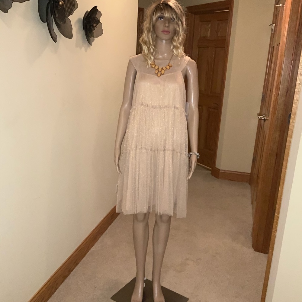 👗👔MARK + JAMES GOLD CHIFFON DRESS